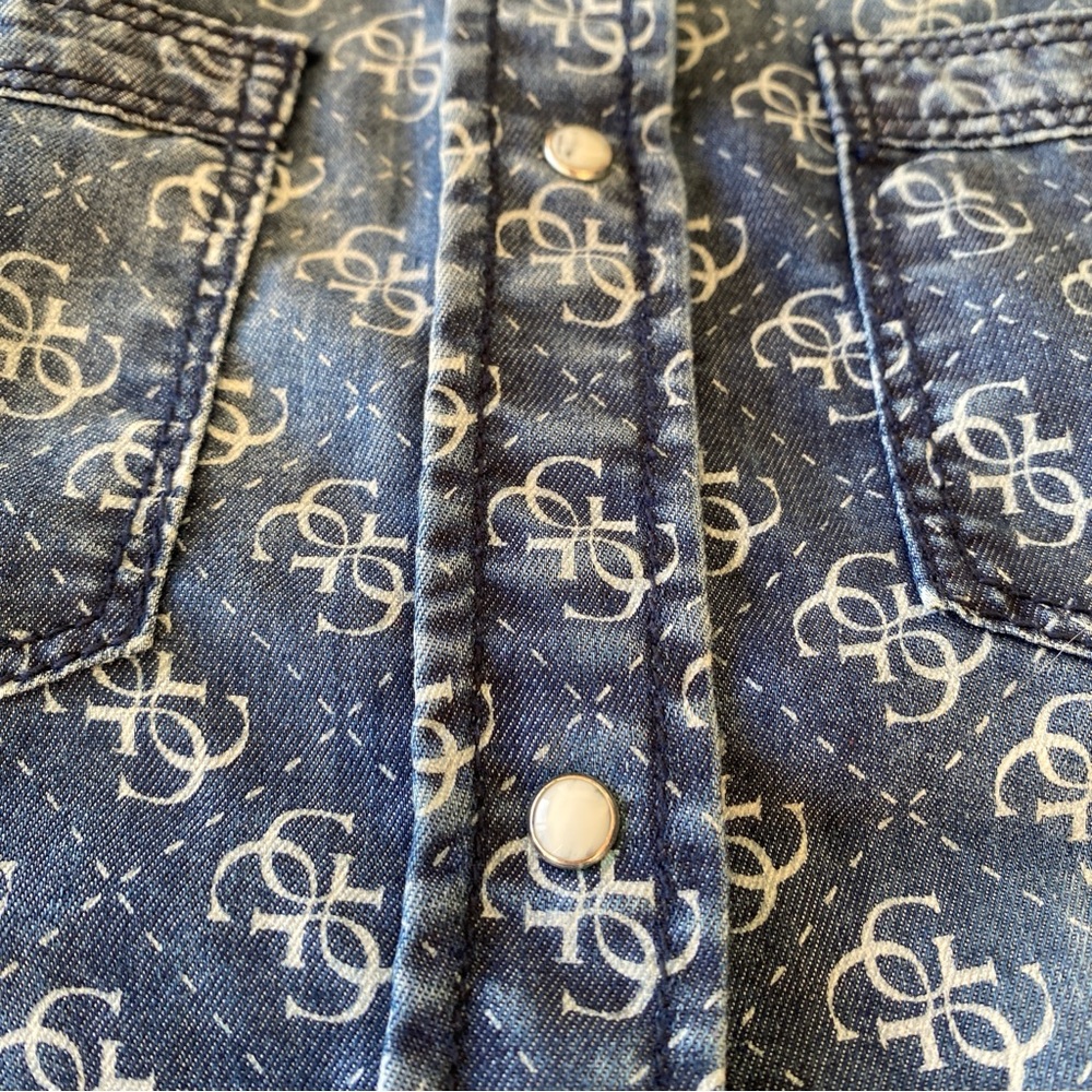 Vintage Guess Y2K Monogram Button-Up Shirt - Size Small - Denim Look - Picture 8 of 14